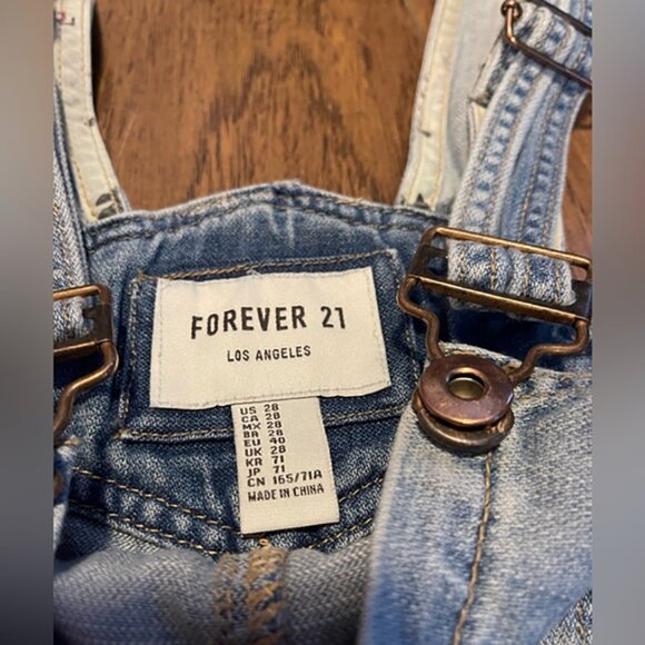 Forever 21 shorts denim overalls jeans embroidered back size 28 distressed - Picture 4 of 6